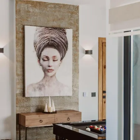 Nova Hotel 4*