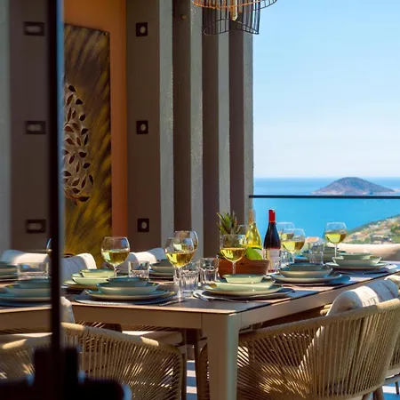 Nova Hotel 4*